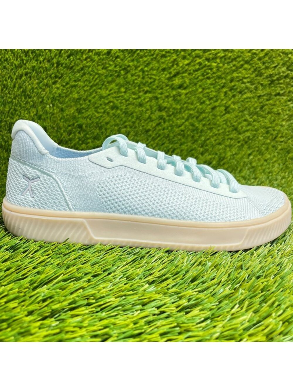 Flux Adapt Trainer Icecube Blue Mens Size 8.5 Womens Size 10 Athletic Knit Shoes